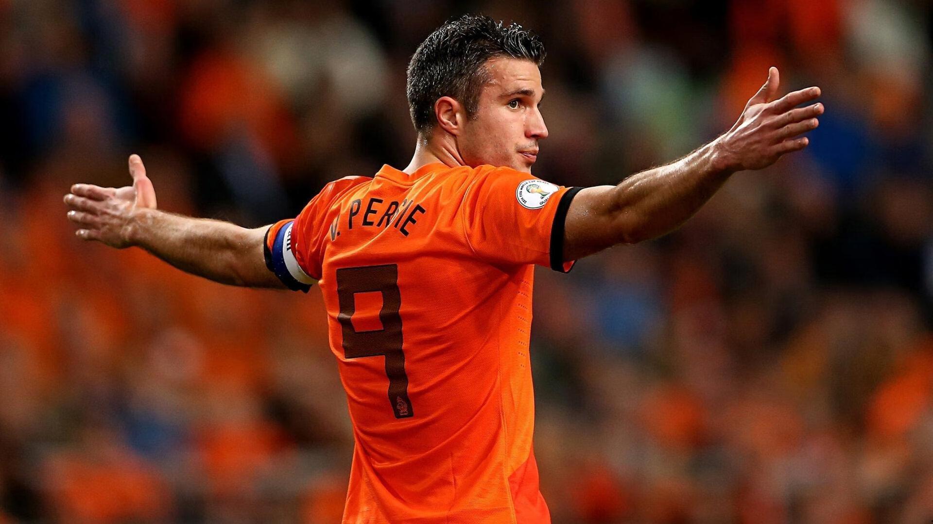 弗里克确认特尔施特根明日首发,莱万有望欧冠关键战复出