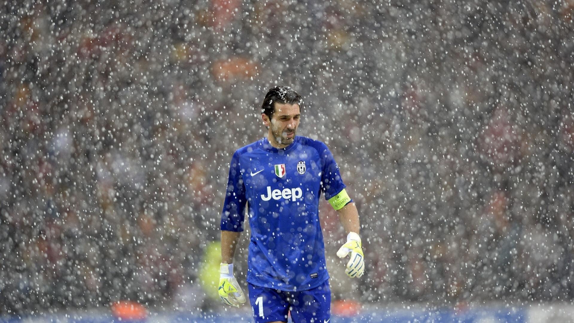 阿莱格里盛赞米兰青训瑰宝,预言那不勒斯领跑意甲冠军争夺战